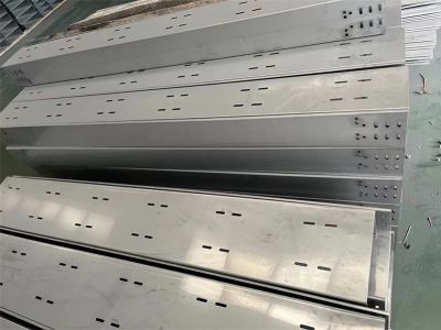 托盘式电缆桥架