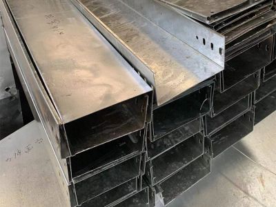 托盘式电缆桥架