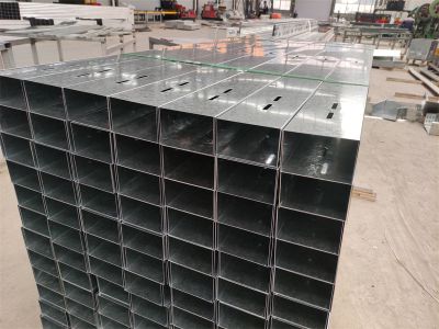 托盘式电缆桥架